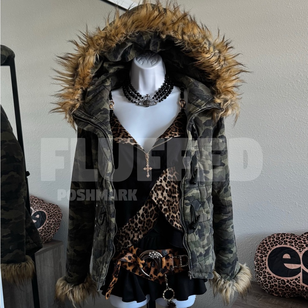 GALEO Jacket by Black Diamond Gyaru Camo Fur Trim Hood Winter